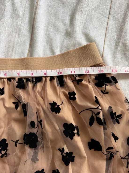 Tulle Skirt - Picture 2 of 5